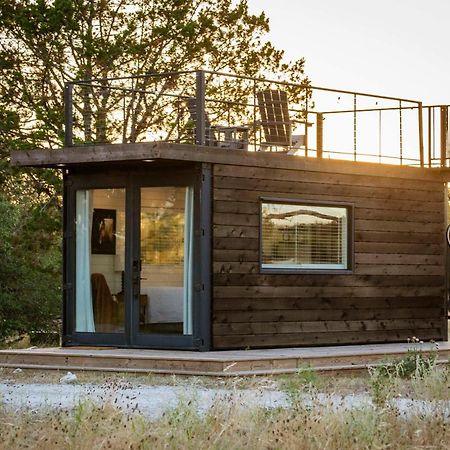 New The Perry Cozy Container Home Fredericksburg Exterior foto