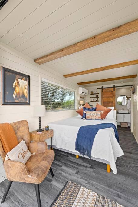 New The Perry Cozy Container Home Fredericksburg Exterior foto